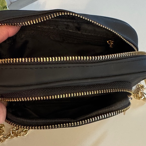 Versace black gold Crossbody Bag Purse Handbag Gold Medusa Logo Chain Strap - Picture 3 of 3